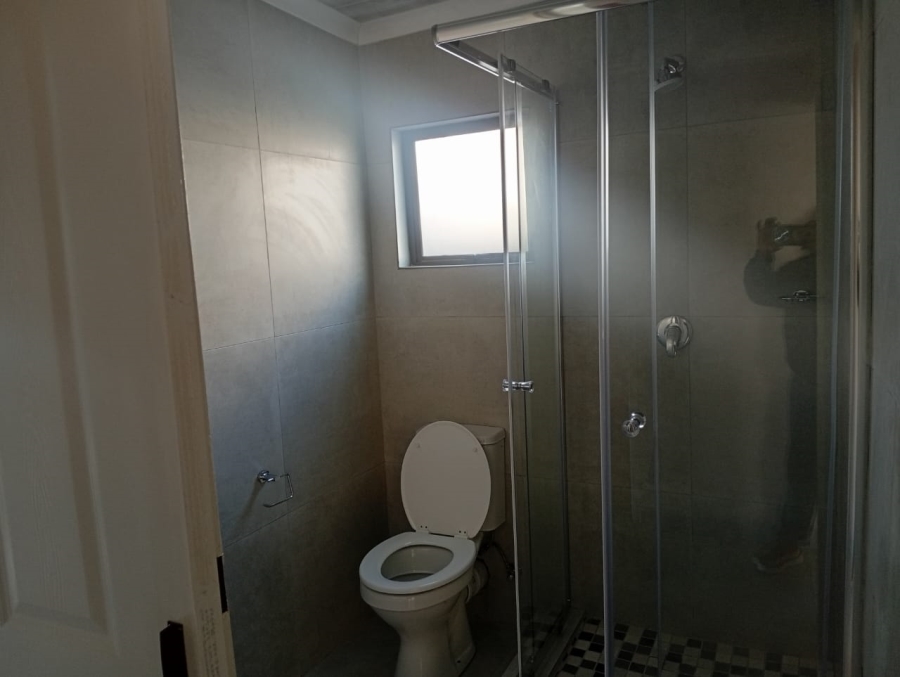 2 Bedroom Property for Sale in Mandela Park Western Cape